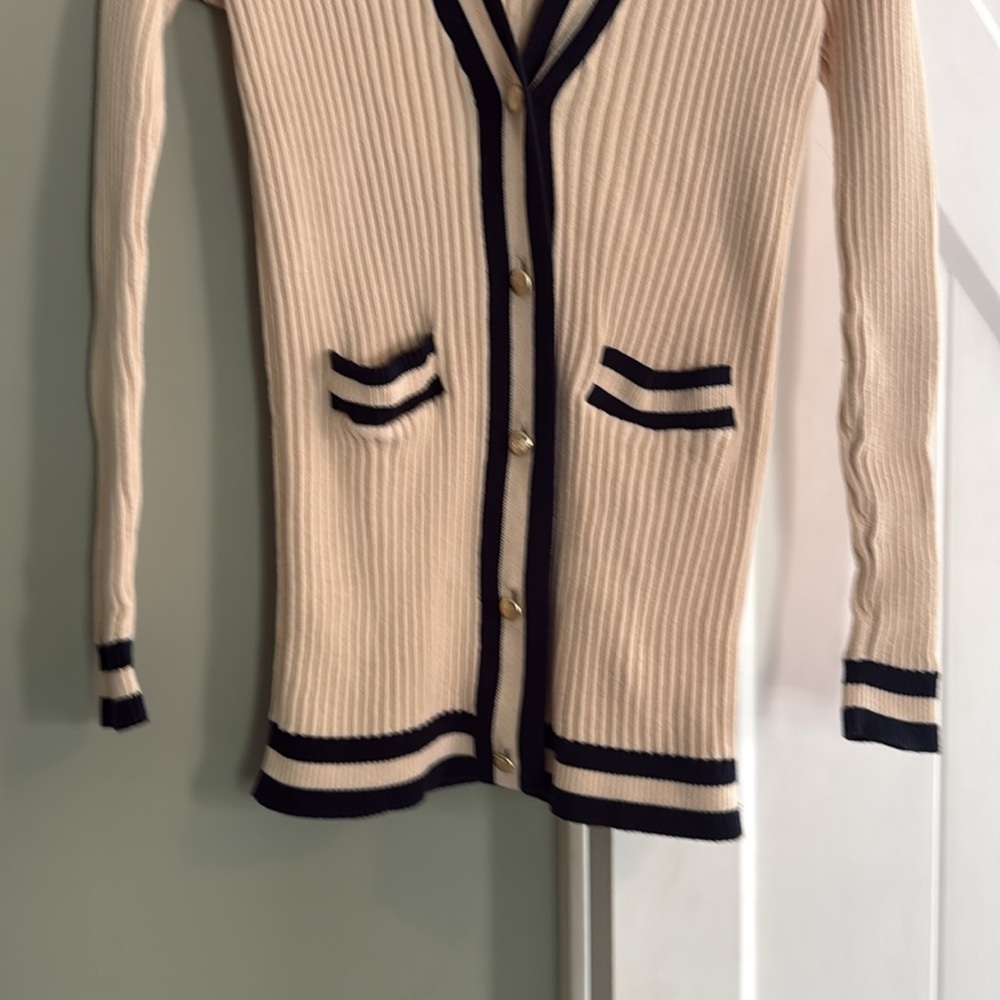CAbi Radcliffe Sweater - Picture 4 of 11